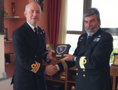 ΓΕΝ: Κατάπλους Ναυτικής Δύναμης SNMCMG 2 στον Λιμένα Πειραιά